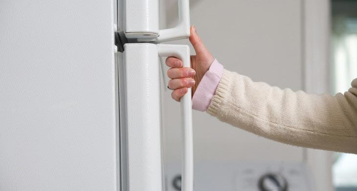 замена резинки в холодильнике